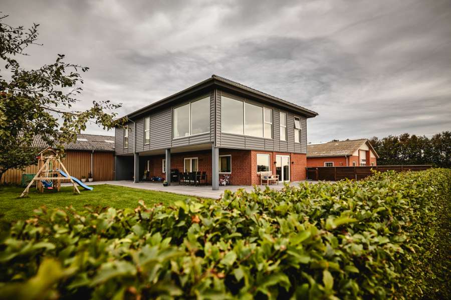 Altes Bauernhaus erhält neues Leben durch hochwertige Fassadenprofile, Aalborgvej 214, 7742 Vesløs, Dänemark